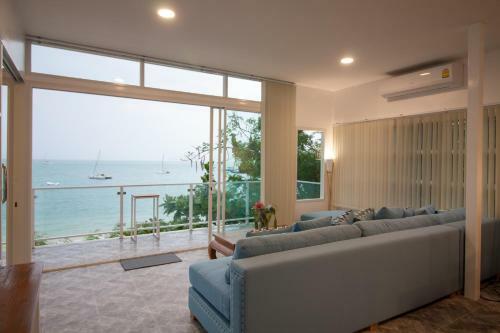 Phuket Beachside