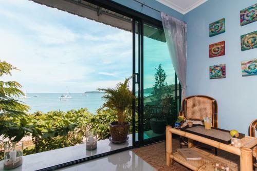 Phuket Beachside