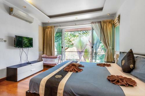 Walk 700m To Kamala Beach Comfortable And Spacious Two-story Villa