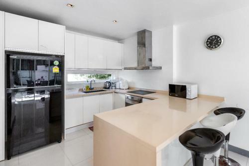Walk 700m To Kamala Beach Comfortable And Spacious Two-story Villa