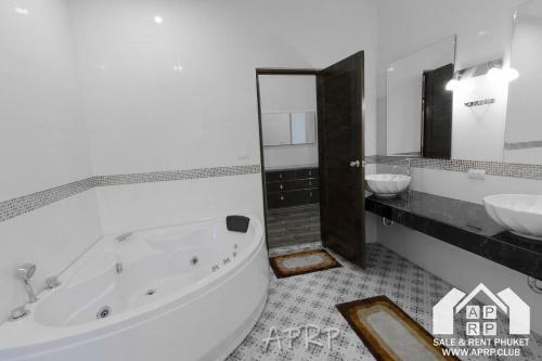 Luxury Pool Villa Ap Twin