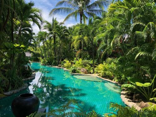 Villa In The Garden, Surin Beach With Private Spa.