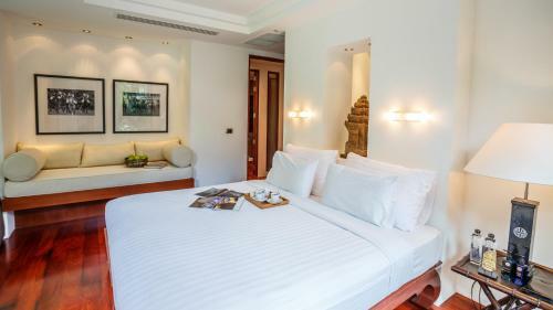 Villa In The Garden, Surin Beach With Private Spa.