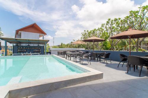 2 Bedroom Apartment Near Surin Beach