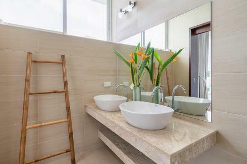 Villa Claire - Seaview Private Villa