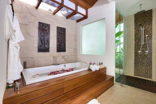 Dhevatara Residence Beachfront Villas - Sha Extra Plus