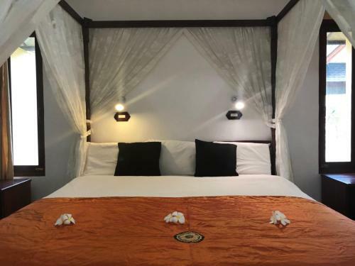 Hotel Cruiser Island Resort