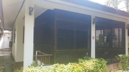 Hostal Niracha Chaweng House