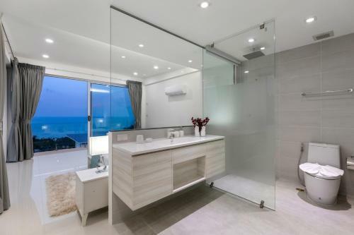 Emerald Villa 3 Br Sea Views