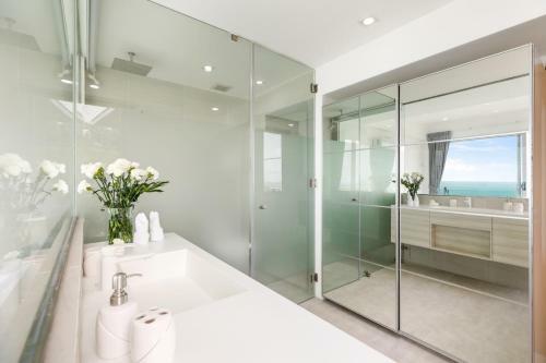 Emerald Villa 3 Br Sea Views
