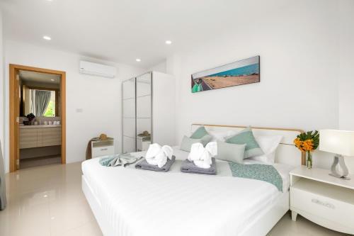 Emerald Villa 3 Br Sea Views
