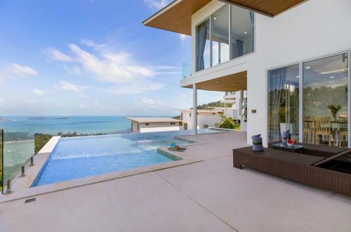 Emerald Villa 3 Br Sea Views