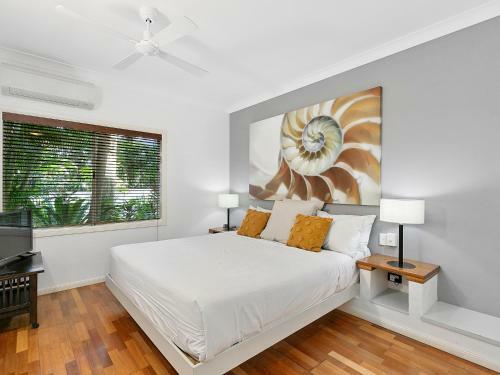 Belle Escapes - Absolute Beachfront 2 Bedroom Apartment Alamanda Resort 11