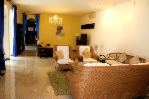 Villa Chalong Palm Residence