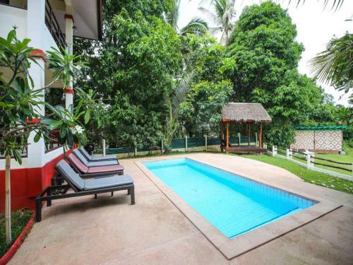 3 Bedroom Seafront Villa Island View