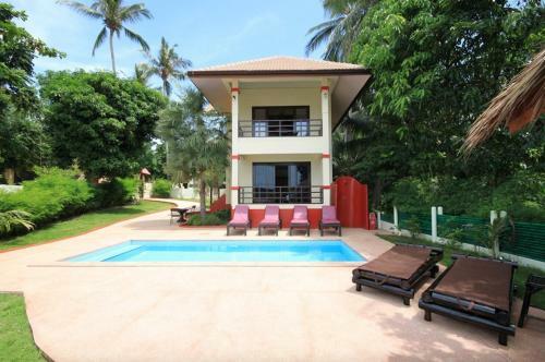 3 Bedroom Seafront Villa Island View