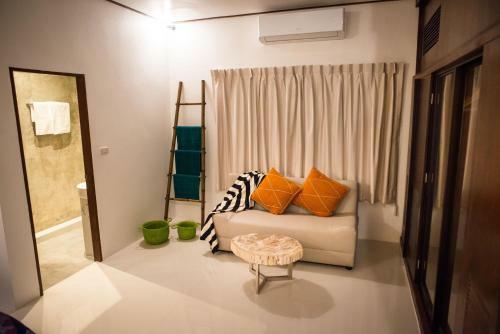 Teak Hill Pool Villa-michelia
