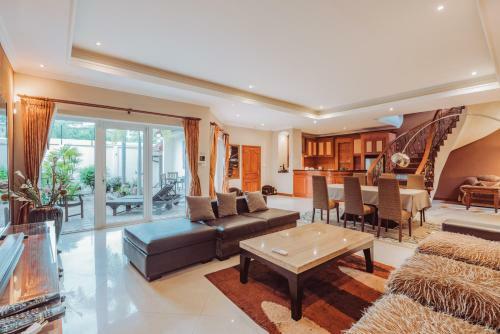 ???????,?????,walking Street,beach,private Pool Villa At Phra Tamnak 5