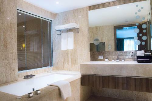 Hotel The Sanctuary Phratamnak Pattaya
