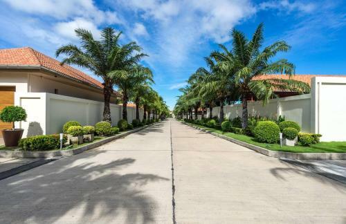 Majestic Residence Pool Villas Private Beach Pattaya