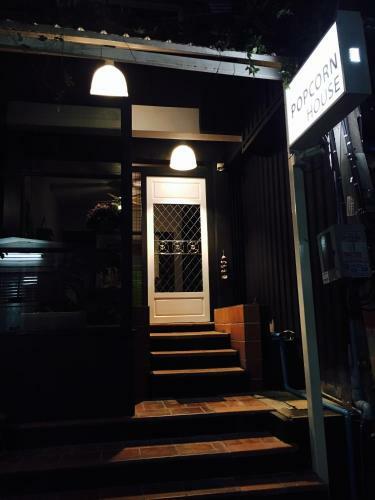 Hostal Popcorn House Ratchada