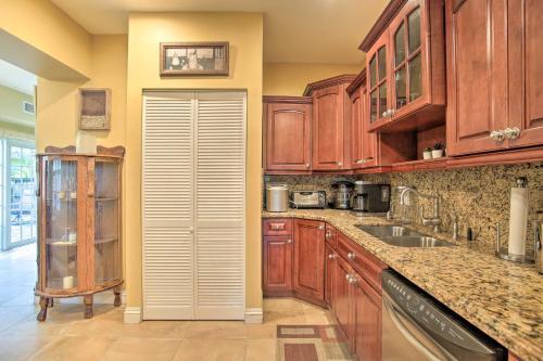 Hollywood Home With Bonus Apt Less Than 2 Mi To Beach!