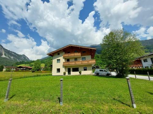 Apartamento Ferienwohnung Almsuite Fritz