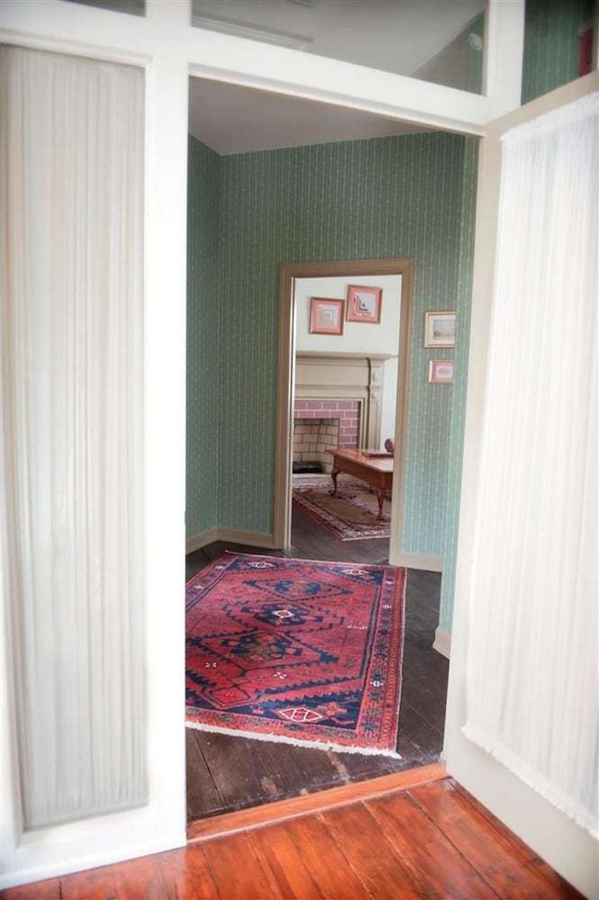Bed & Breakfast Frederick House