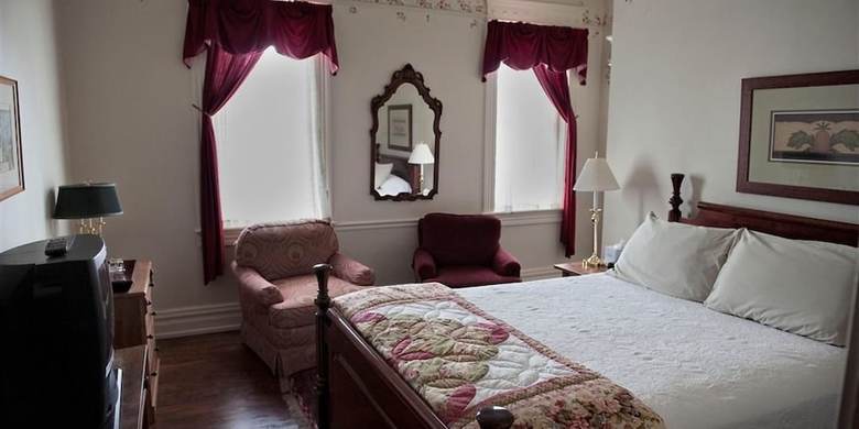 Bed & Breakfast Frederick House