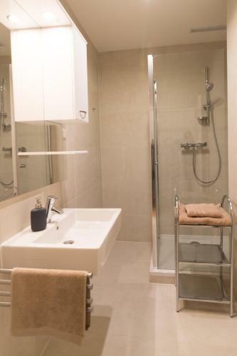 Modern Apartment At Rathaus