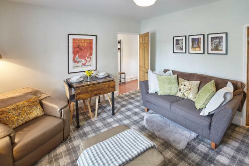 Host & Stay - Rose Cottage @ Durham