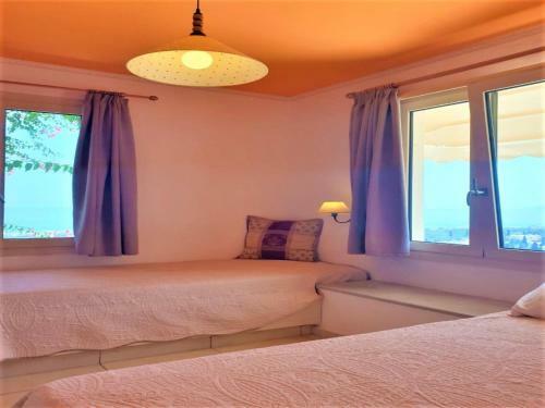 Entire Villa Full View 3 Bedrooms 3 Bathrooms 3 Kitchens