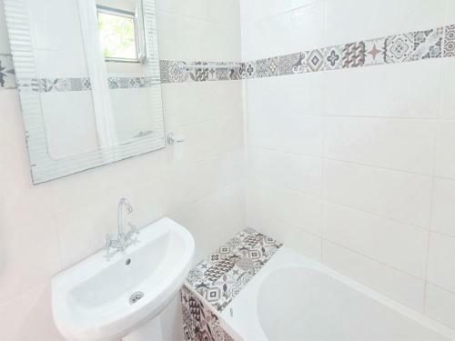 Room In Apartment - Korifi Suites Collection Adults