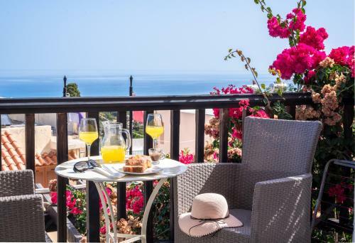 Room In Apartment - Korifi Suites Collection Adults