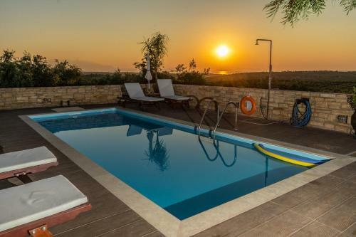 P&s Luxury Home In Cretan Nature With Sea View