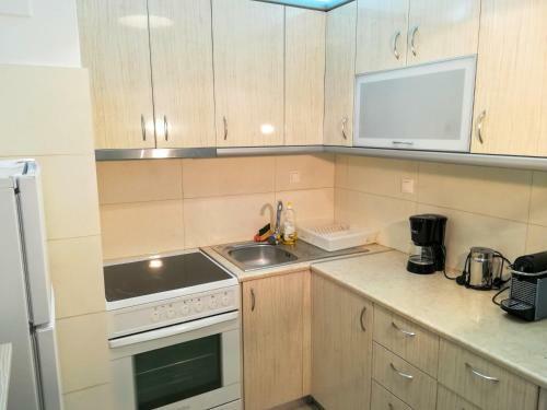Modern Apartment In Piraeus