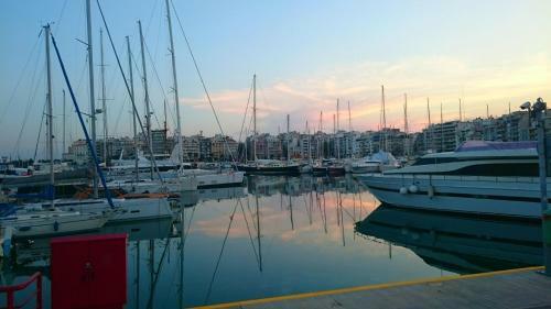 Modern Apartment In Piraeus