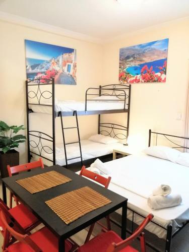 Modern Apartment In Piraeus