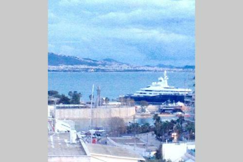 Apartamento Piraeus Studio With Sea And Archaeological Views