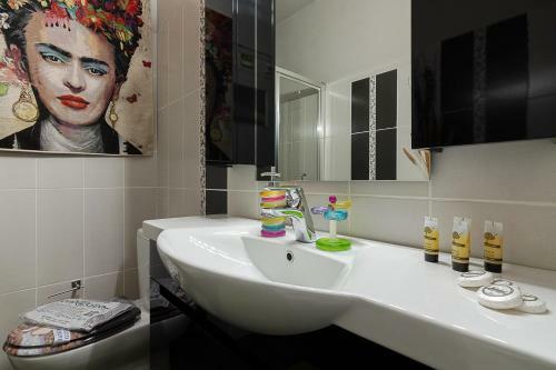 Tropical Apartment In Pireaus Center