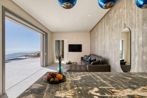 Villa Santorini Sky, Luxury Resort