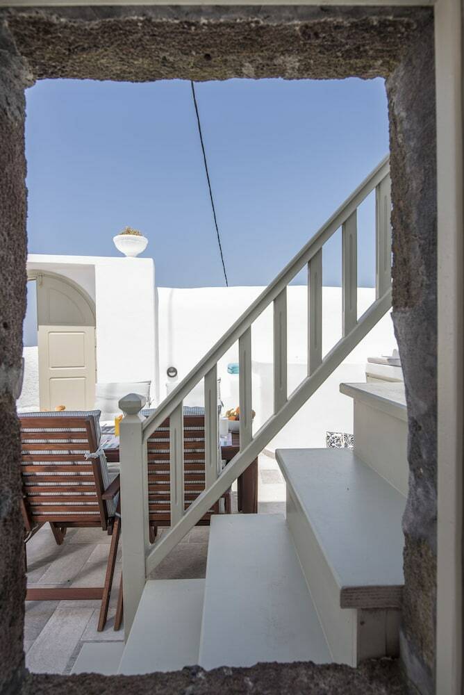 Villa Santorini 180 Degrees