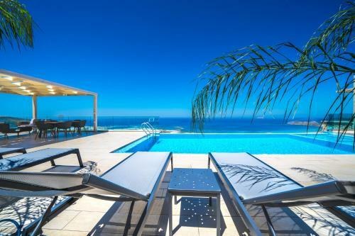 Nafsika Xenia Luxury Villas