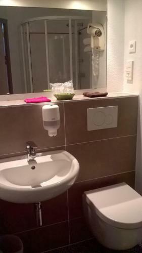 Hotel H�tel Balladins 2* Rouen - A�roport