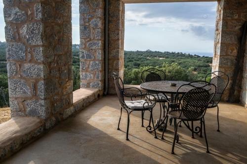 1bdr Loft In Stone Tower, Majestic View In Mani