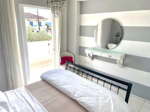 Portoheli Downtown Cozy Apartment