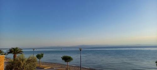 Lovely Maisonette Right In Front Of The Sea
