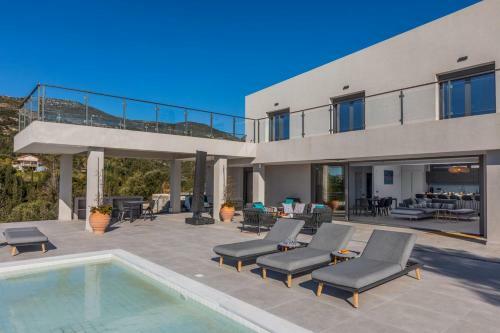 Exclusive Villa Petalouda