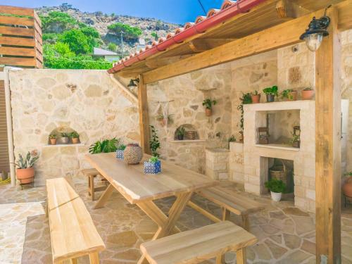 Christine Countryside House - Fully Renovated With All Modern Comforts