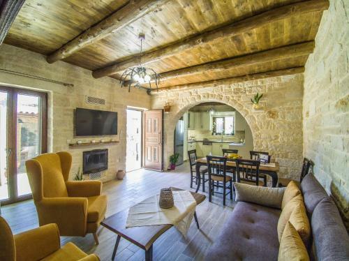 Christine Countryside House - Fully Renovated With All Modern Comforts